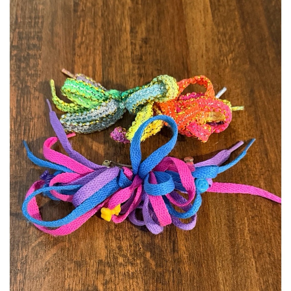 Vintage shoestring 80s 90s big hair bow.